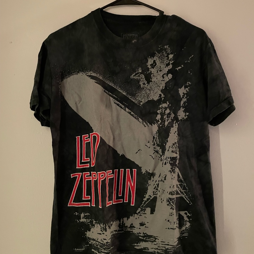 Grey Led Zeppelin tshirt